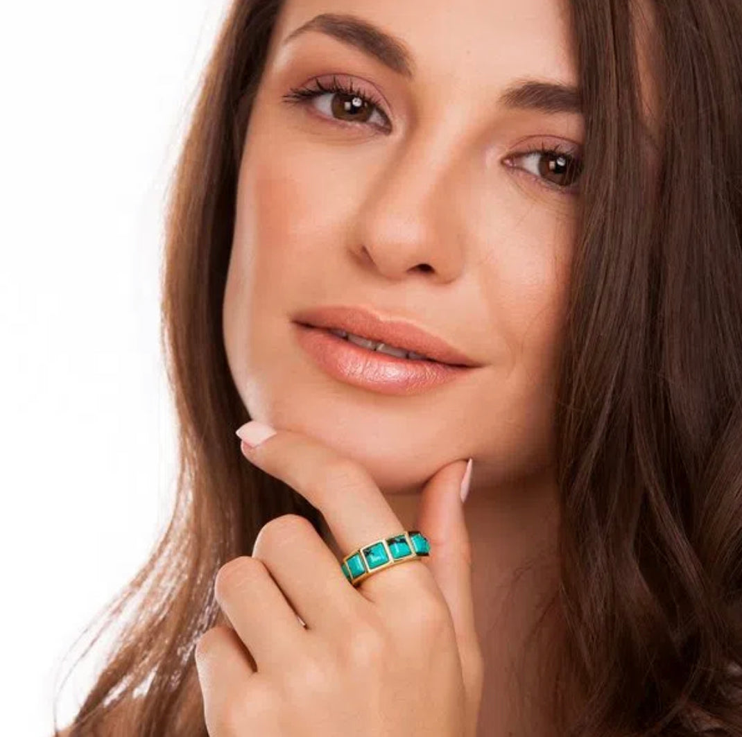 Turquoise stones ring