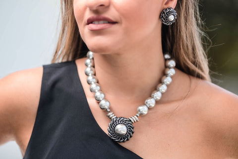 Silver Pearls Necklace